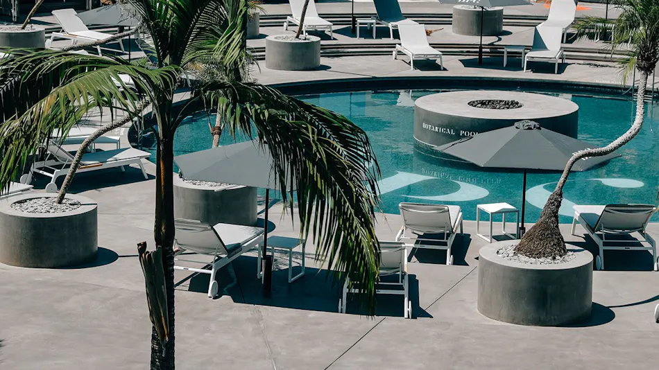 BOTANICAL POOL CLUB