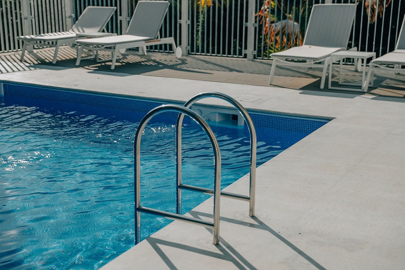 SQUARE POOL