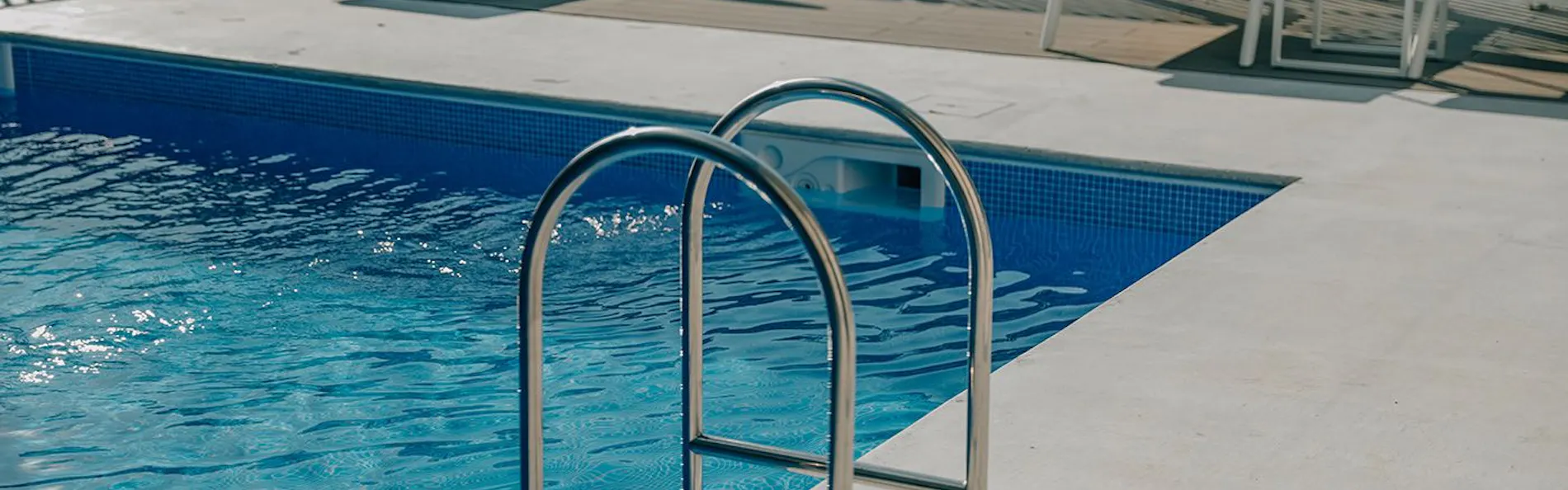 BOTANICAL POOL CLUB