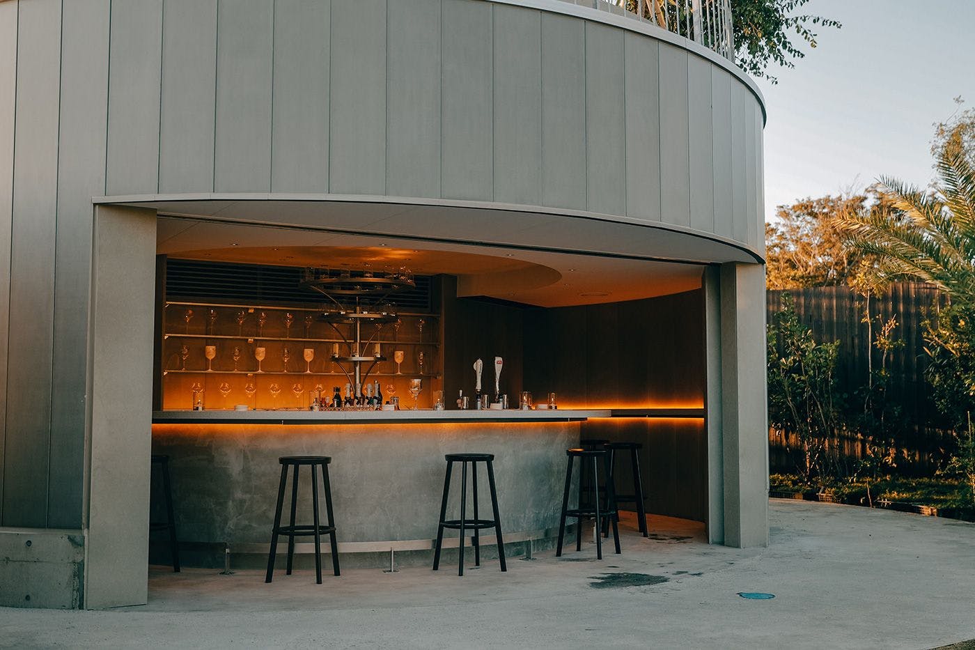 BOTANICAL POOL CLUB