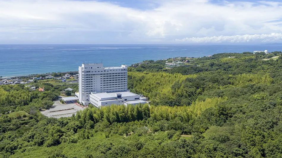 Mercure Kochi Tosa Resort & Spa