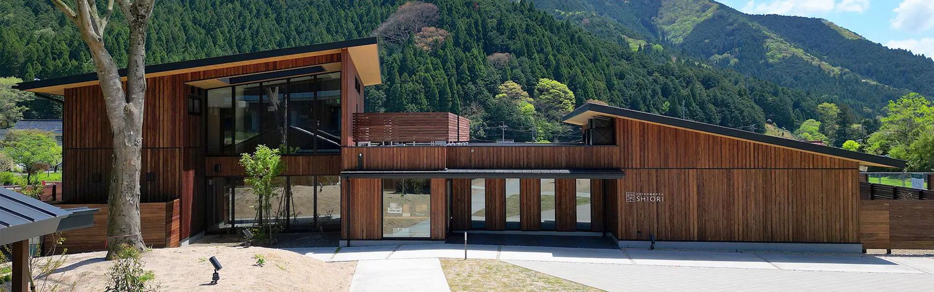 100年の森のホテル 栞