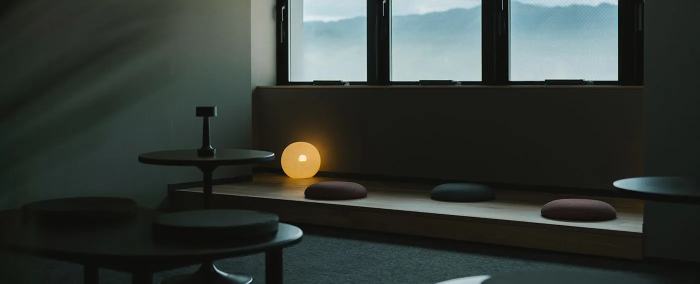 All Inclusive Lounge & Library