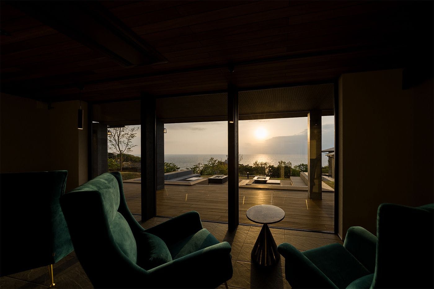 Terasi Pemandangan Matahari Terbenam