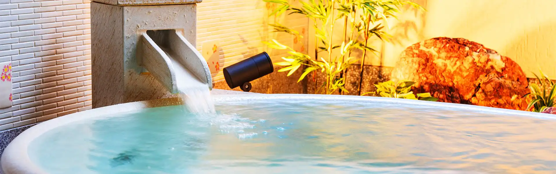 京都御室花伝抄の露天風呂