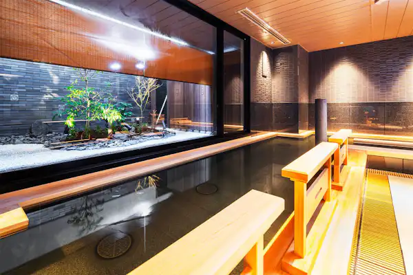 ห้องอาบน้ำชายของ Kyoto Omuro Kadensho