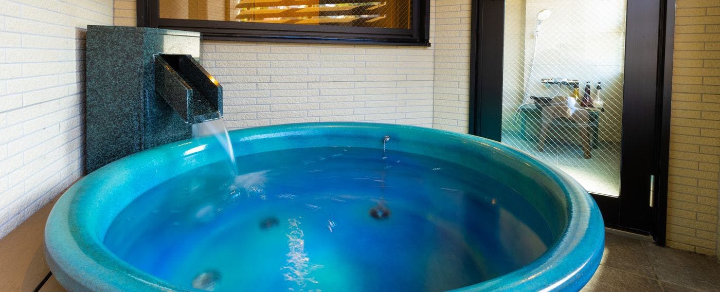 บ่อน้ำพุร้อนกลางแจ้ง