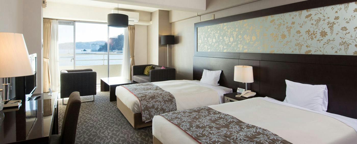 Wisterian Life Club Atami