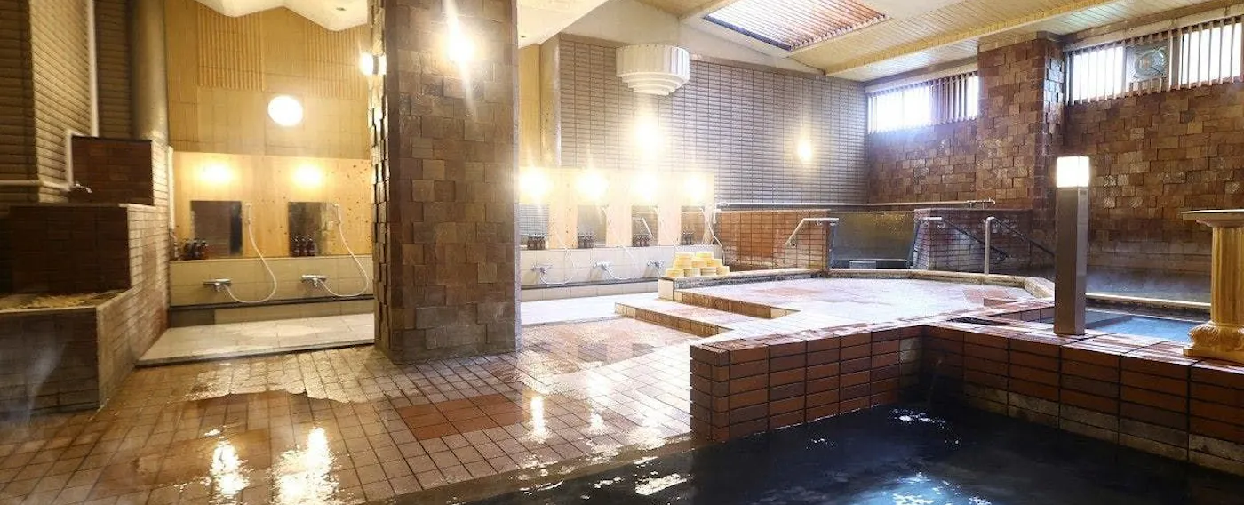 น้ำพุร้อนธรรมชาติที่ไหลตรงจากแหล่งกำเนิด