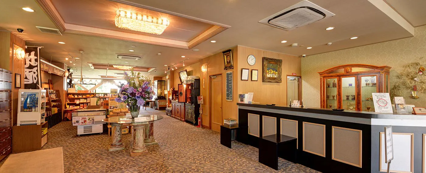 Inside the facility (Front desk - Lobby)