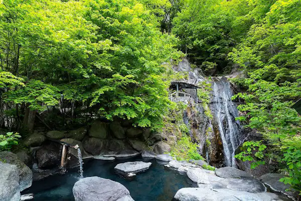 น้ำตกออนเซ็น