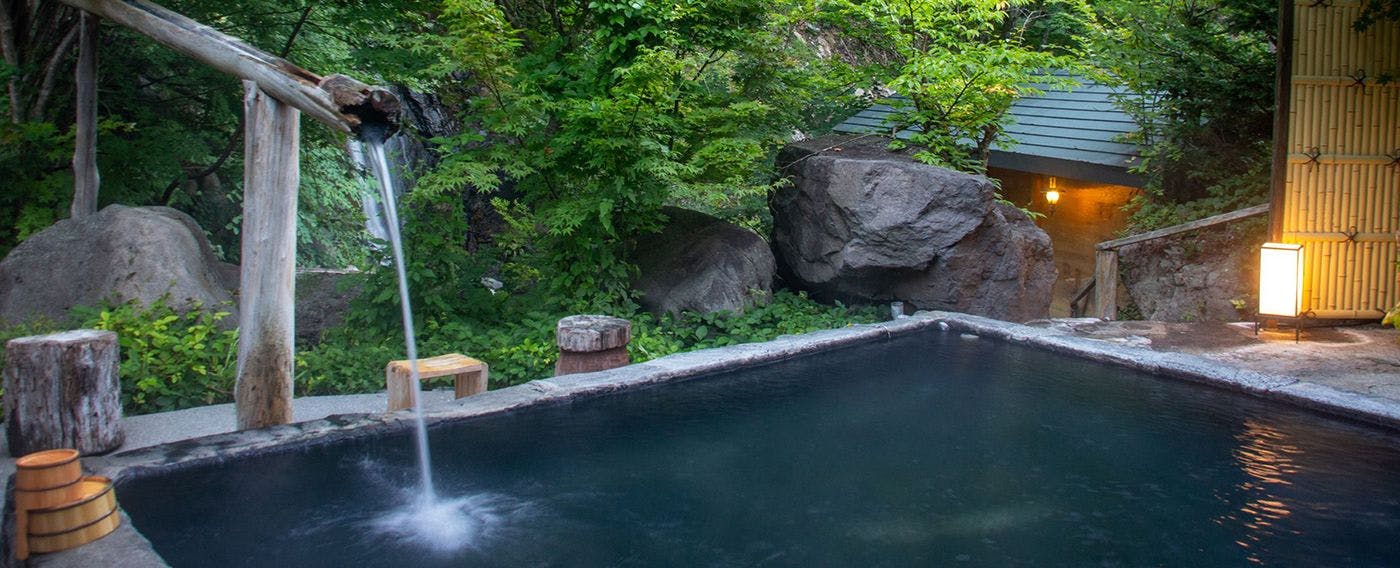 ออนเซ็นชมวิวหิมะ (แบบผสม)