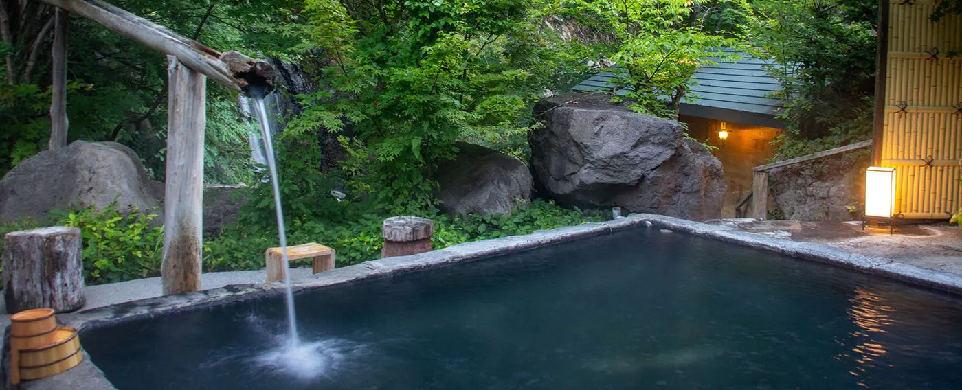 ออนเซ็นชมวิวหิมะ (แบบผสม)