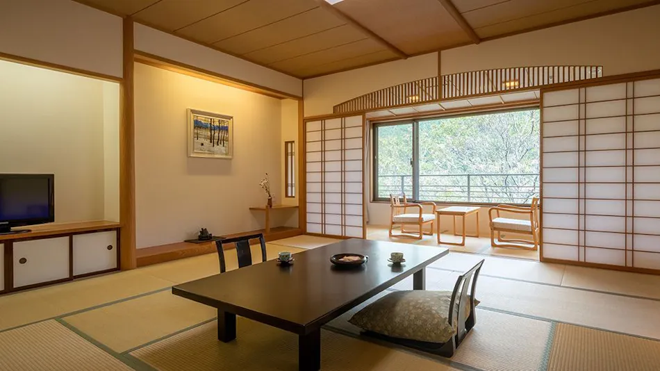 Iizaka Onsen Surikamitei Ootori