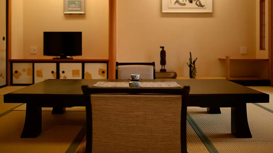 Iizaka Onsen Surikamitei Ootori