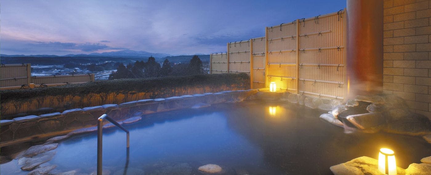 ออนเซ็นกลางแจ้ง