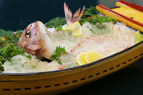 生魚片拼盤