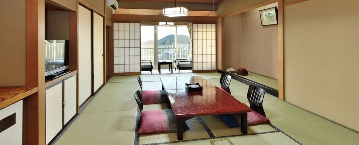 ห้องมีขนาด 12 เสื่อทาทามิ