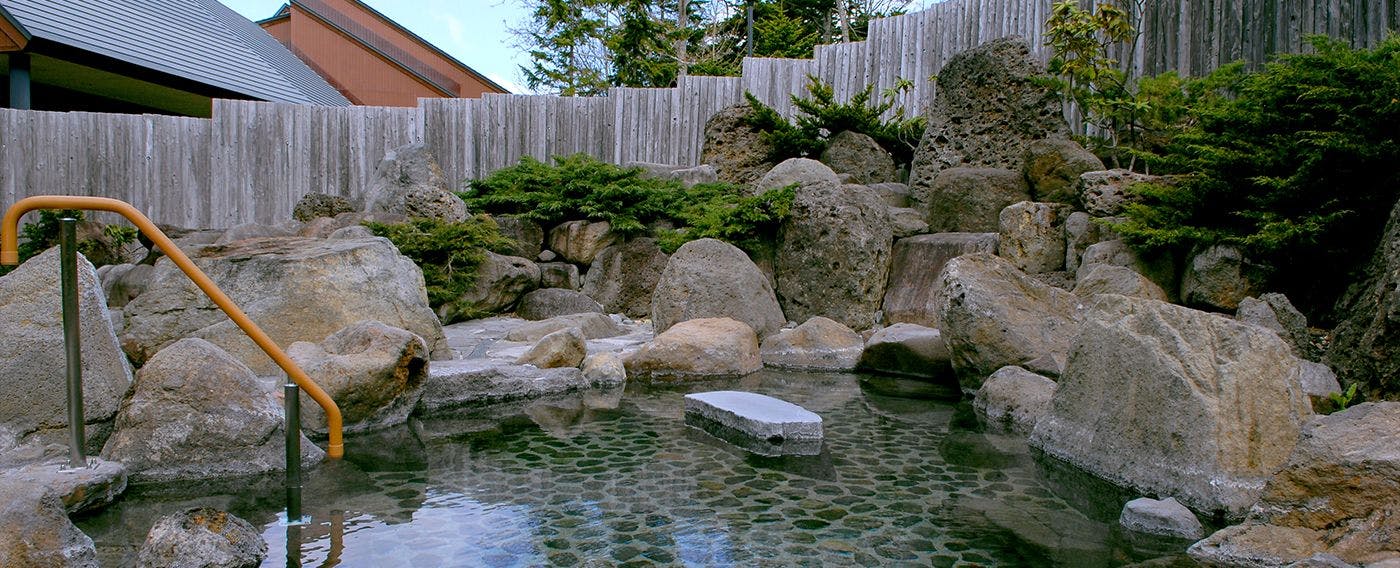 ออนเซ็นกลางแจ้ง