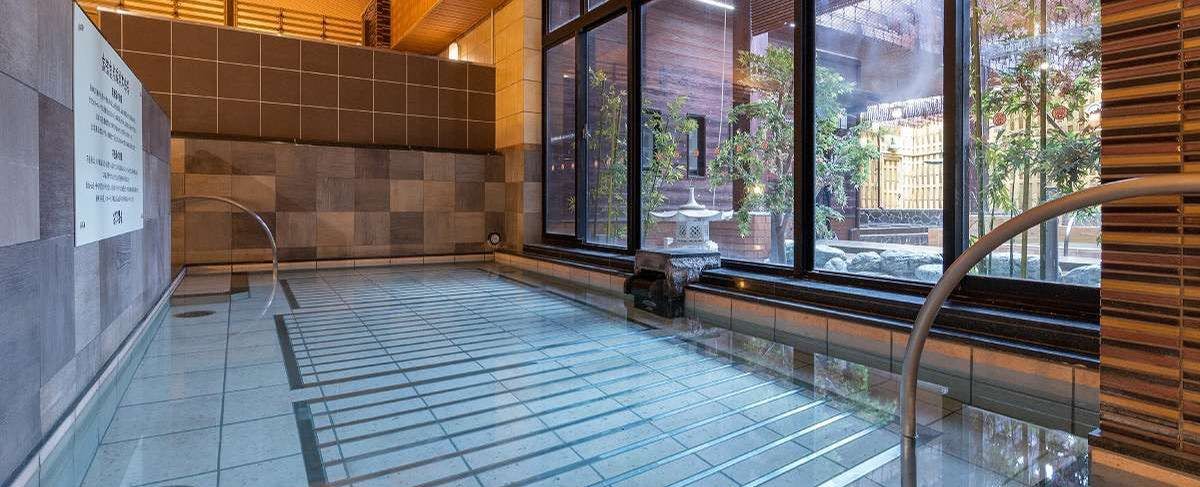 Kemudahan mandi air panas Raja Ofuro