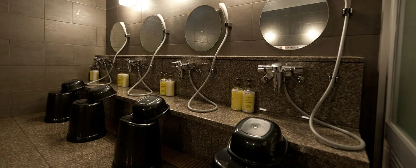 น้ำพุร้อนธรรมชาติ