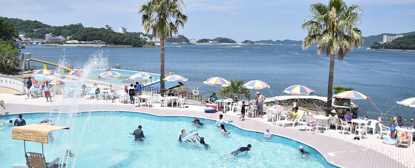 สระว่ายน้ำ