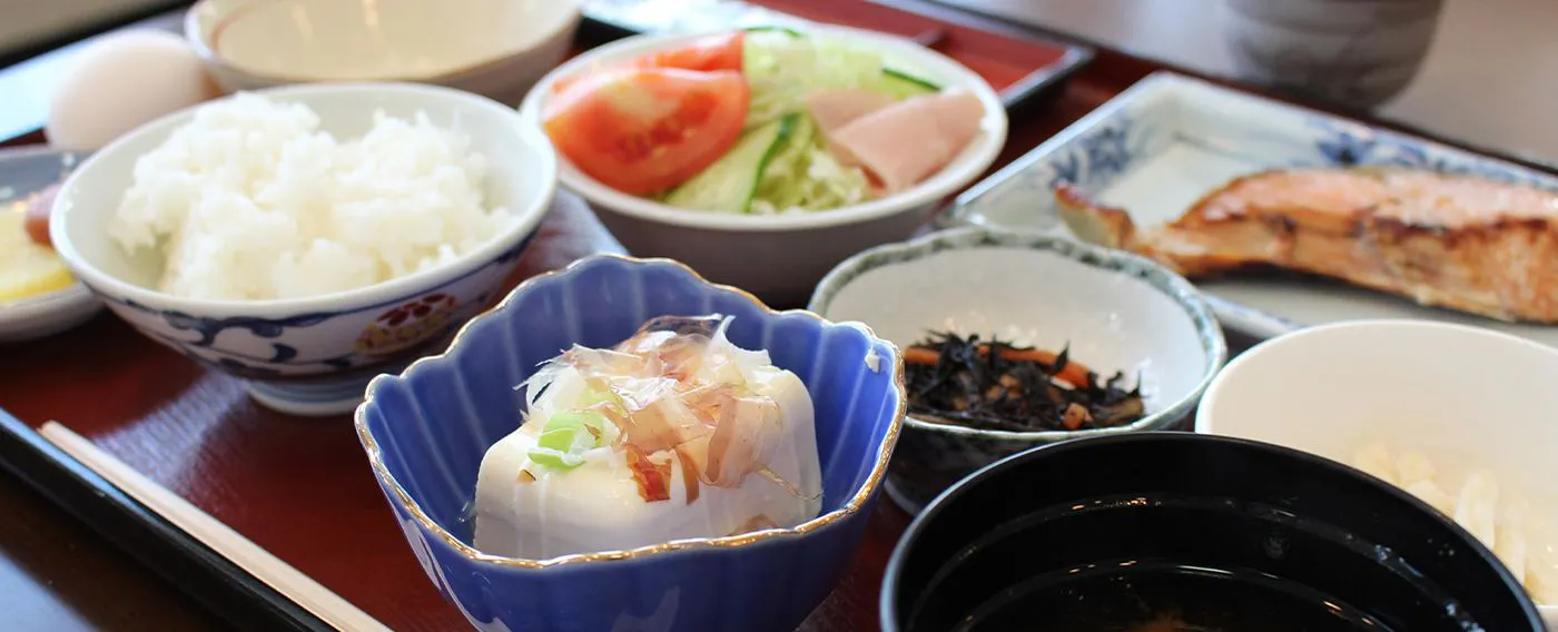 画像の内容がこちらに表示されていないため、翻訳できません。
翻訳したい文章が写っている画像(c_ss_resutoran_221125.jpg.jpg)をアップロードするか、画像内の日本語テキストを貼り付けてください。