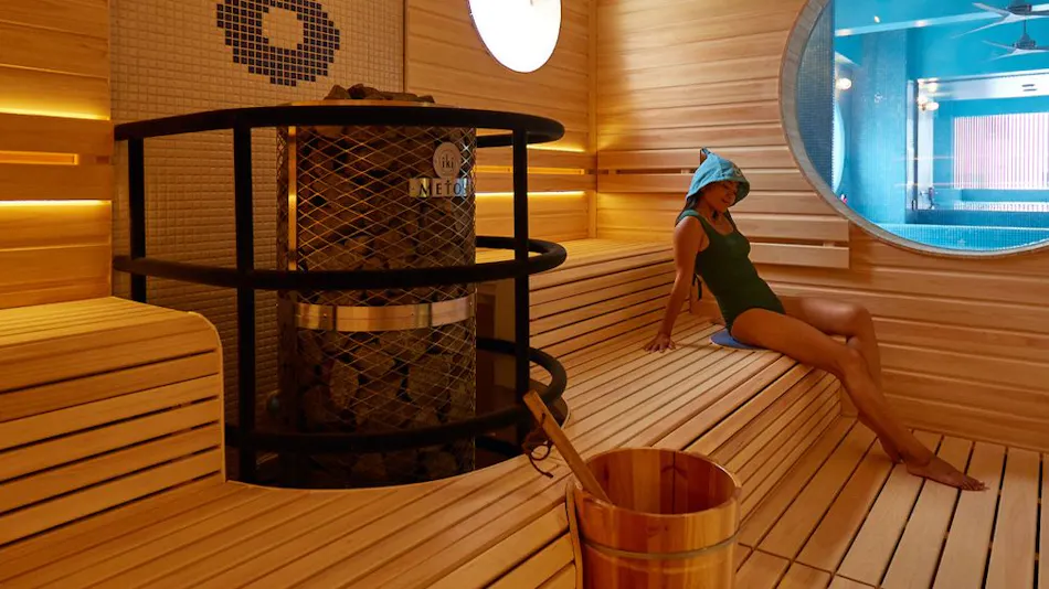 8HOTEL SHONAN FUJISAWA