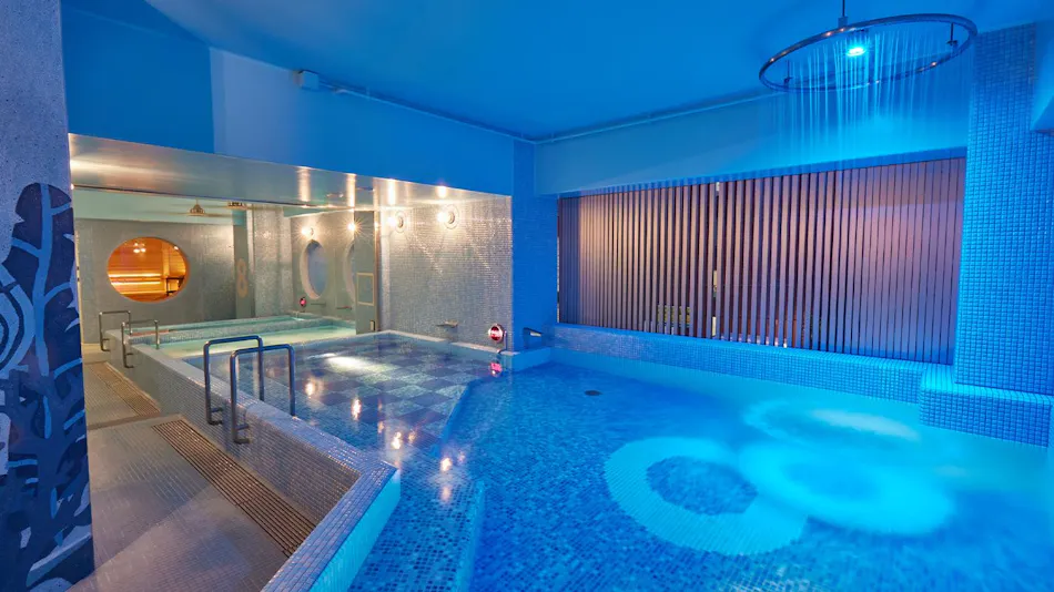 8HOTEL SHONAN FUJISAWA
