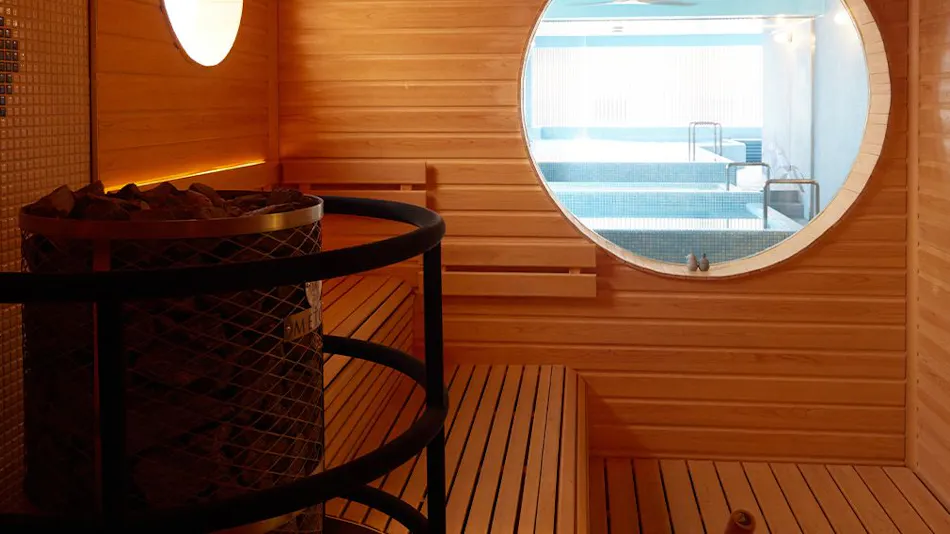 8HOTEL SHONAN FUJISAWA