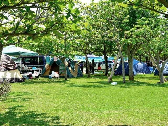 21年 沖縄でアウトドアを満喫 沖縄のおすすめ人気キャンプ場6選 一休 Com