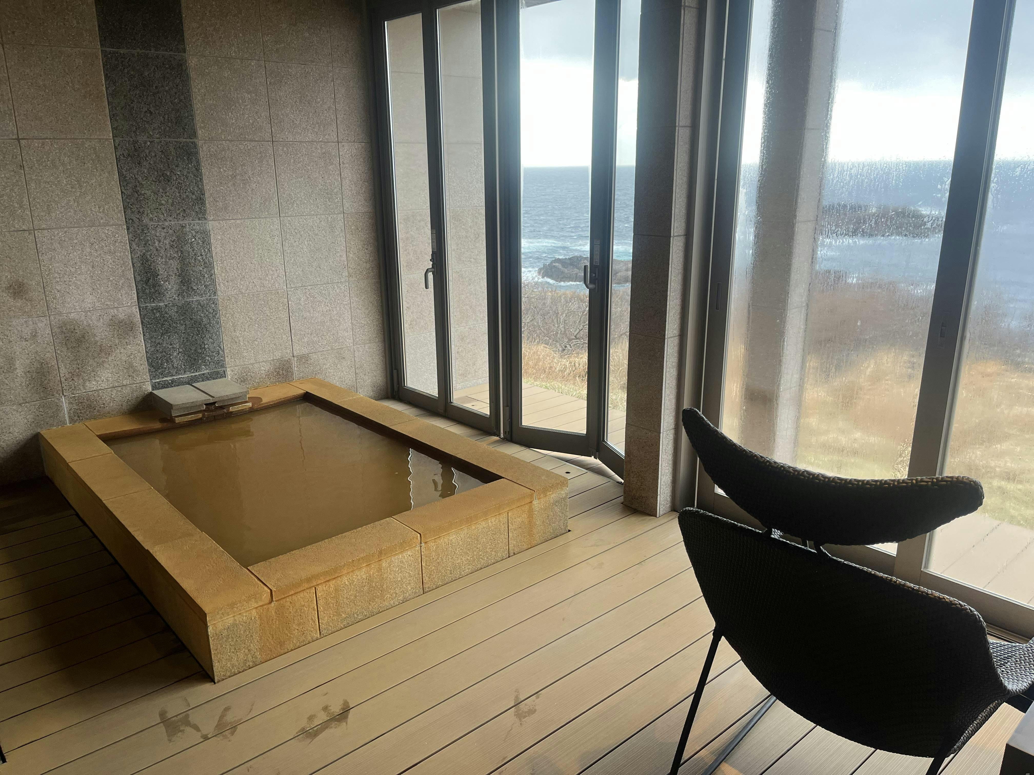 海と入り陽の宿 帝水 秋田男鹿半島 戸賀湾を見下ろす絶景の温泉旅館