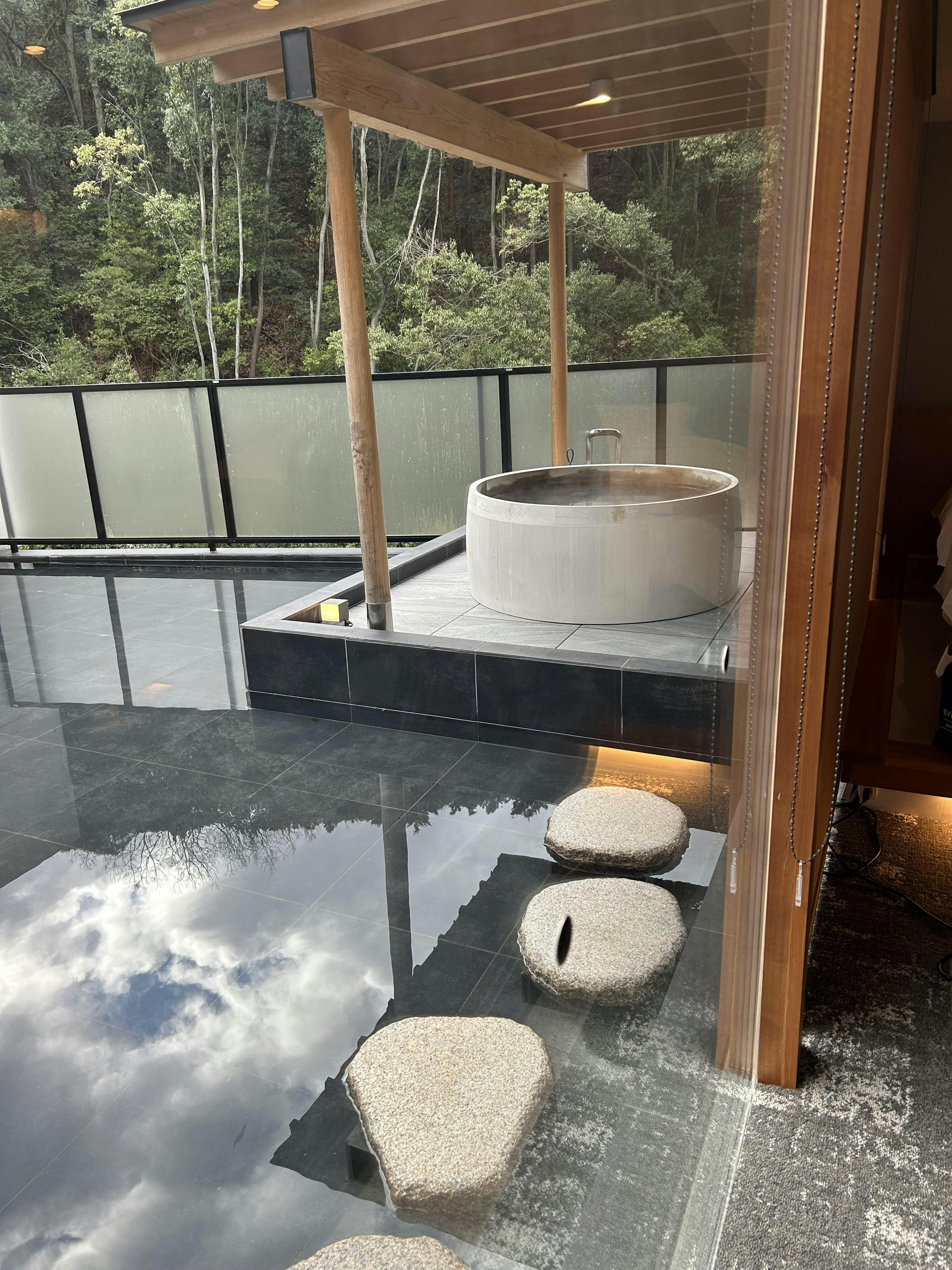 松葉 温泉 滝 の 湯