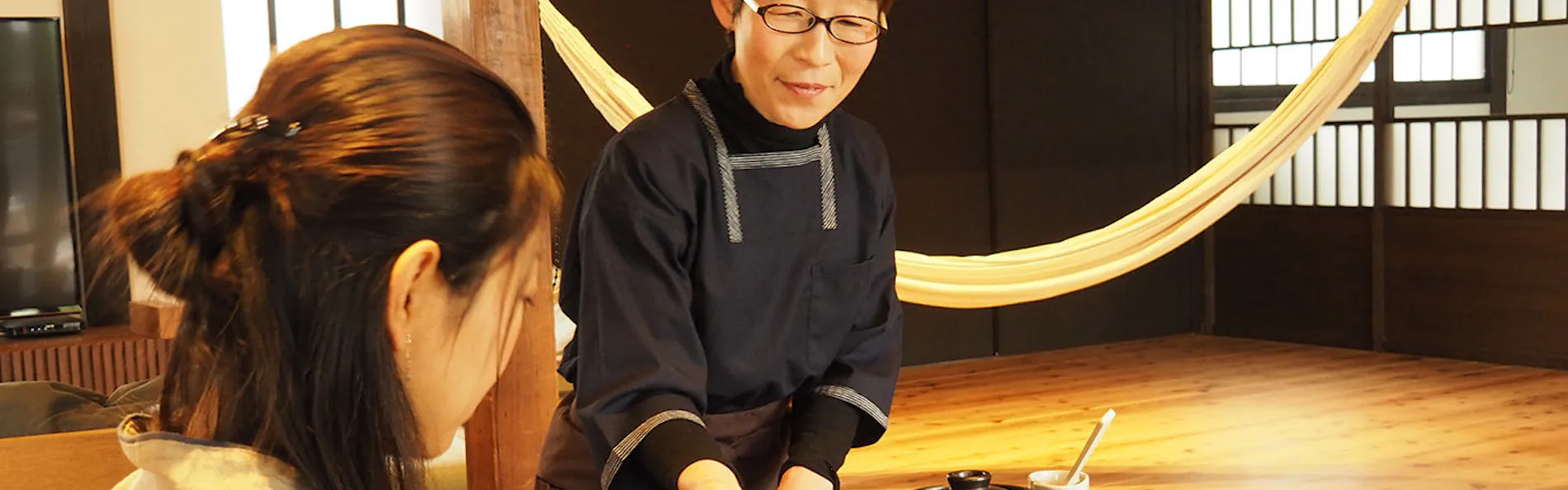 日本色 NIHON IRO