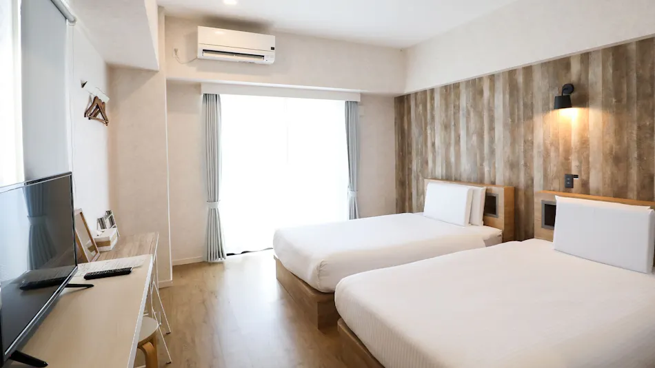 HOTEL385