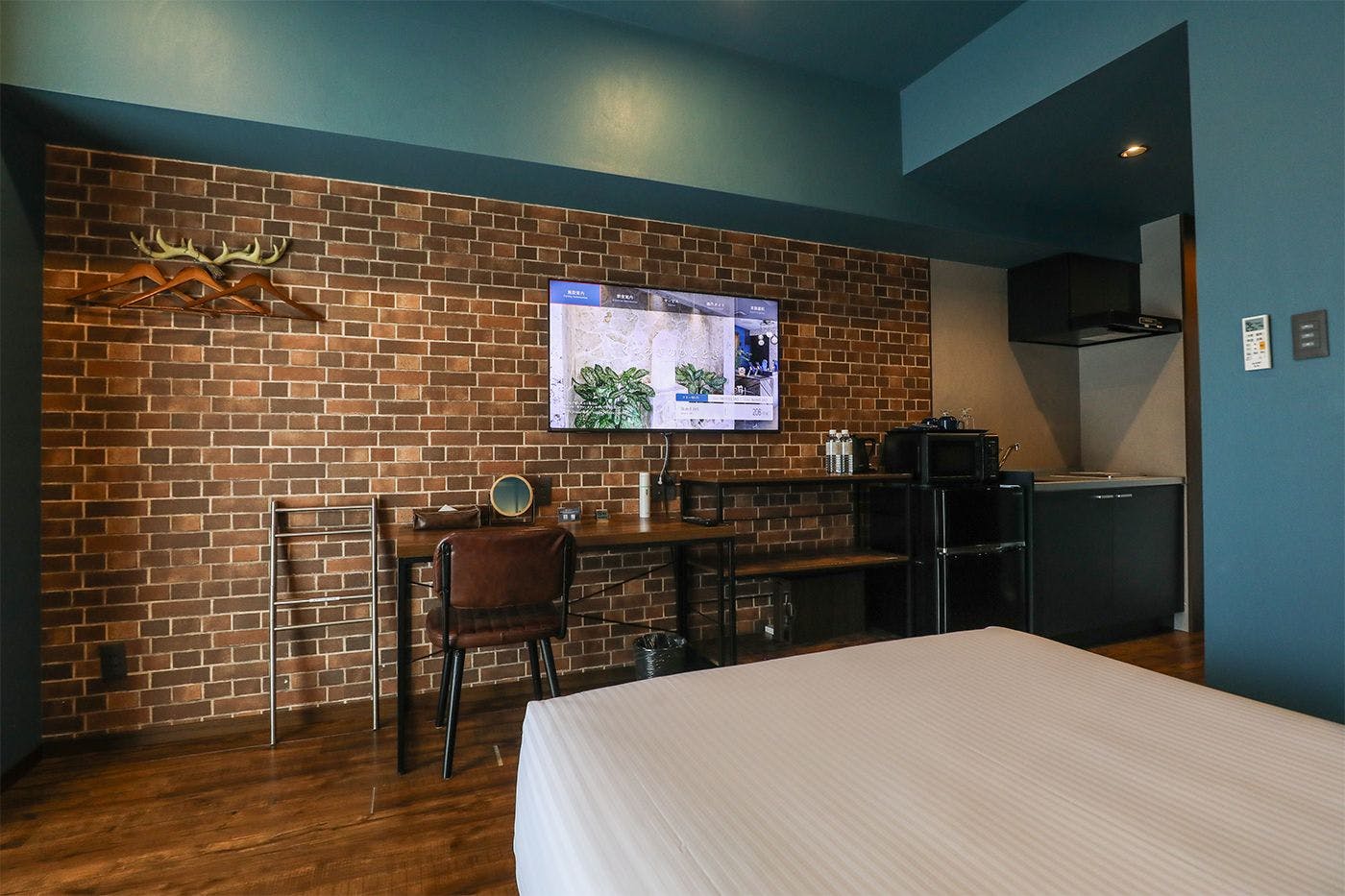 HOTEL385