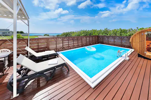 สระว่ายน้ำ