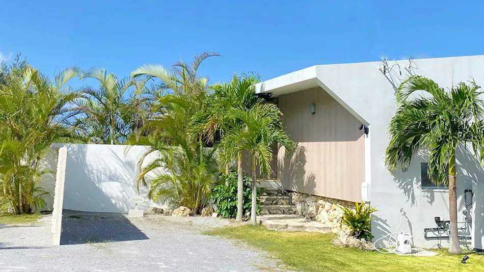 isola villa kouri