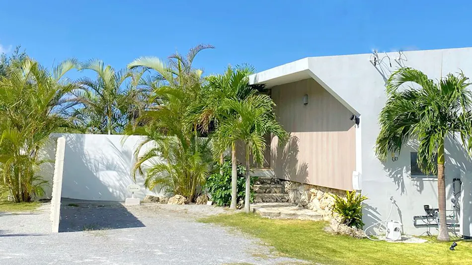isola villa kouri
