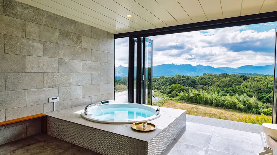 Yufuin Onsen Village Glamping COMOREBI