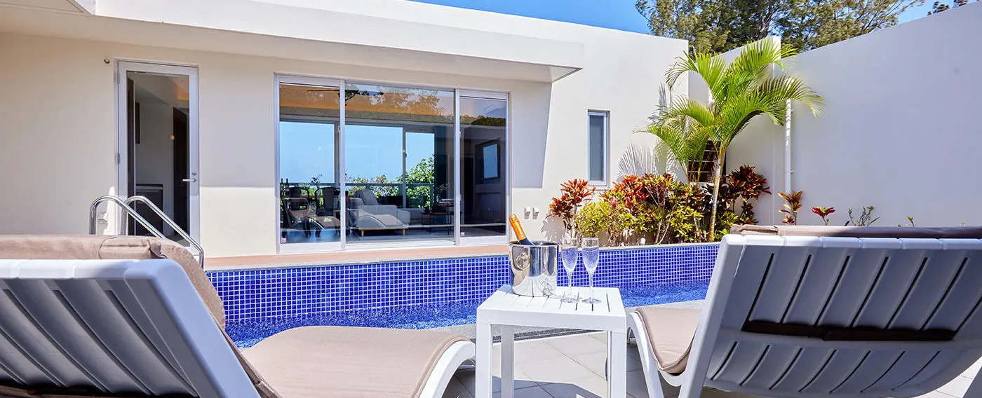 สระว่ายน้ำส่วนตัว