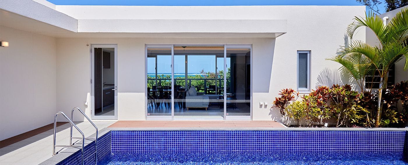 สระว่ายน้ำส่วนตัว