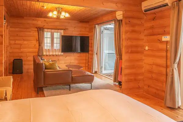 【กระจกแดง】ตัวอย่างห้องพัก