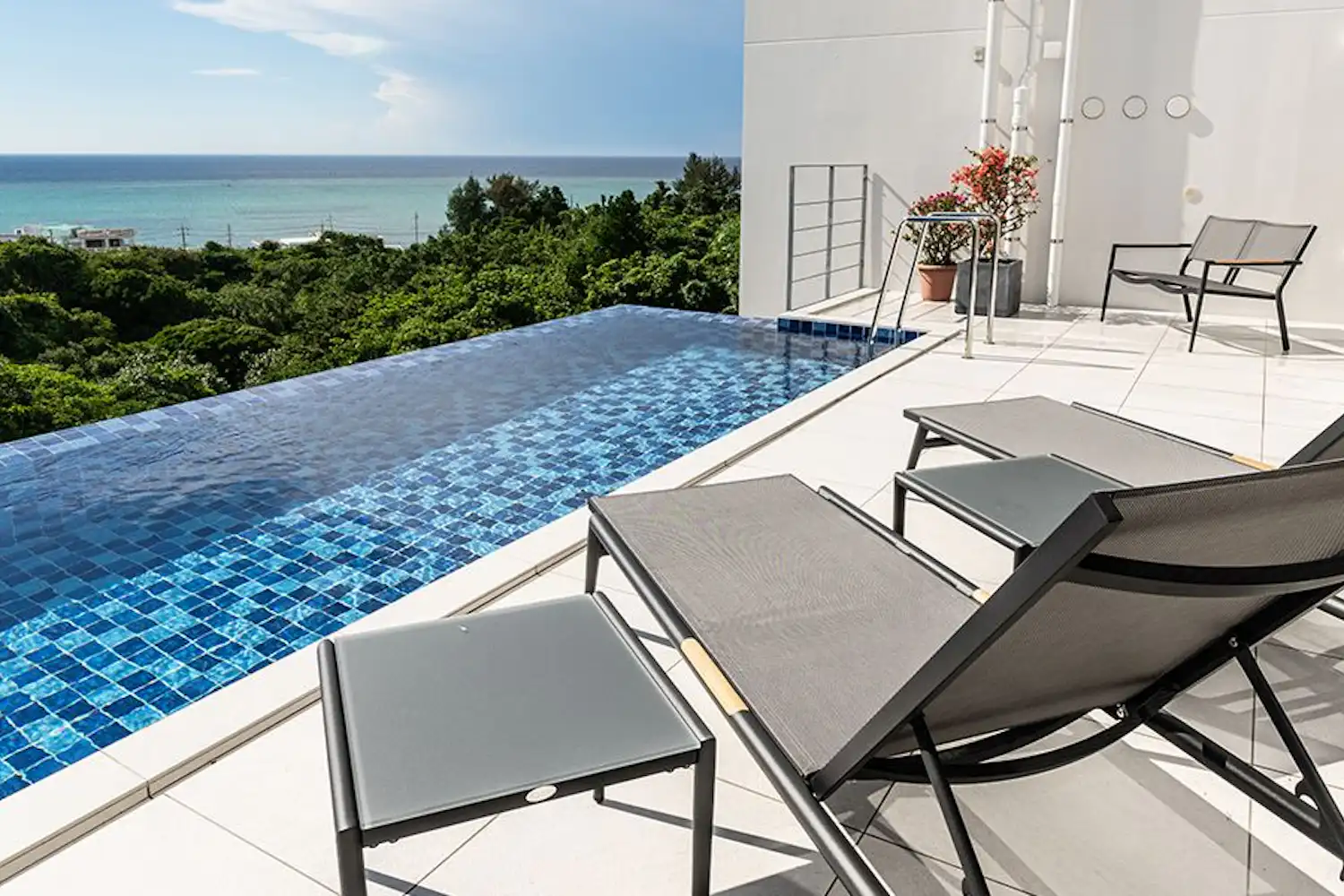 สระว่ายน้ำ