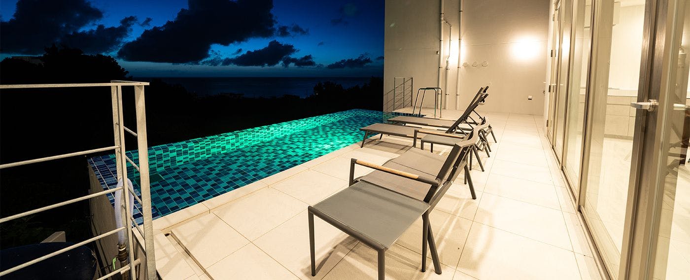 สระว่ายน้ำอินฟินิตี้