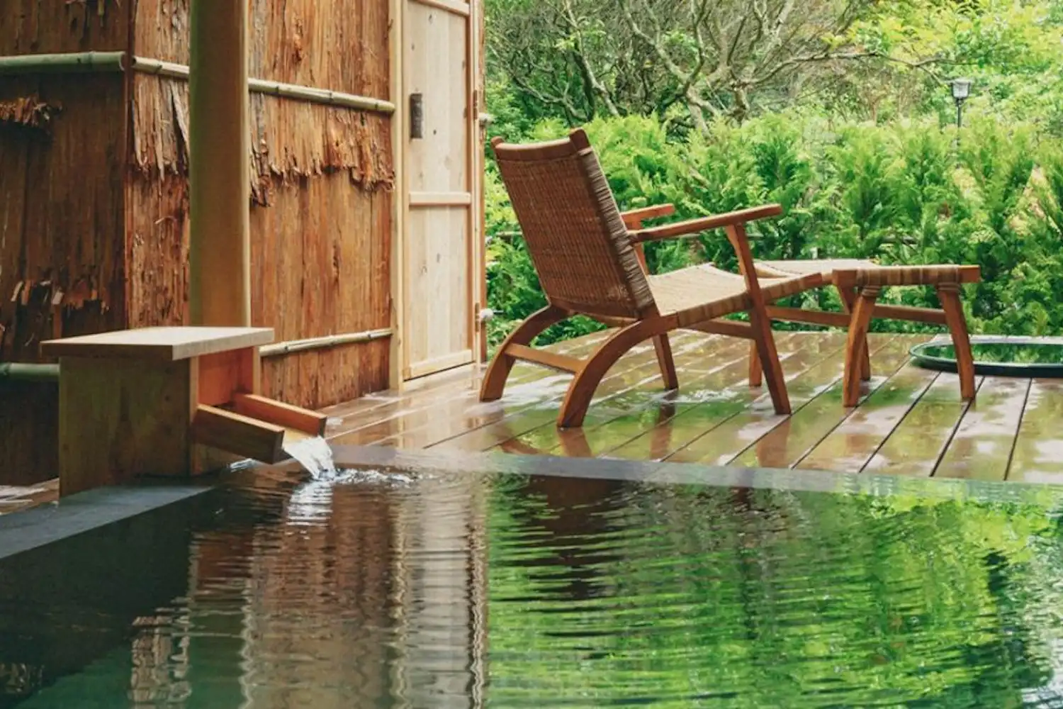 ออนเซ็น露天