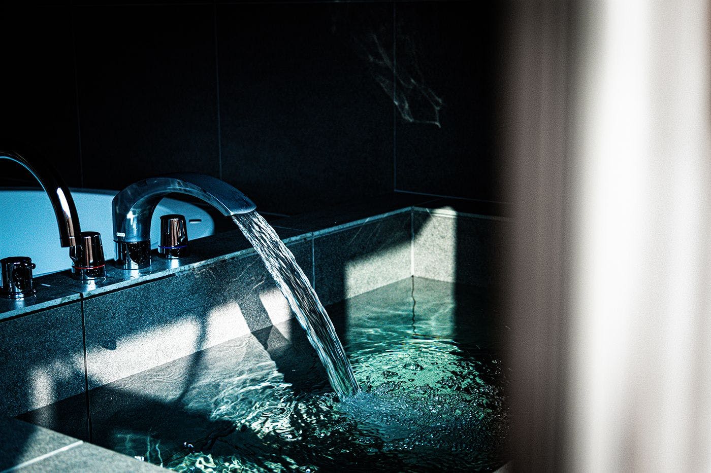 Kolam air dingin (bersama untuk semua bangunan)