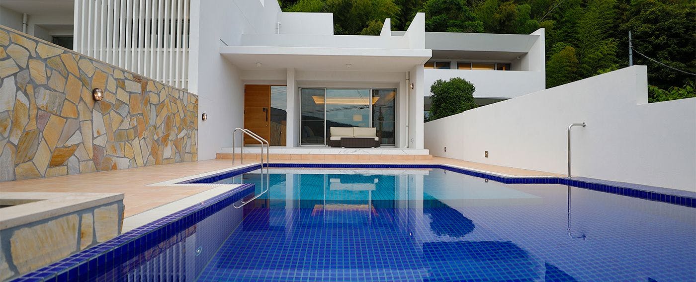 プライベート温水プール