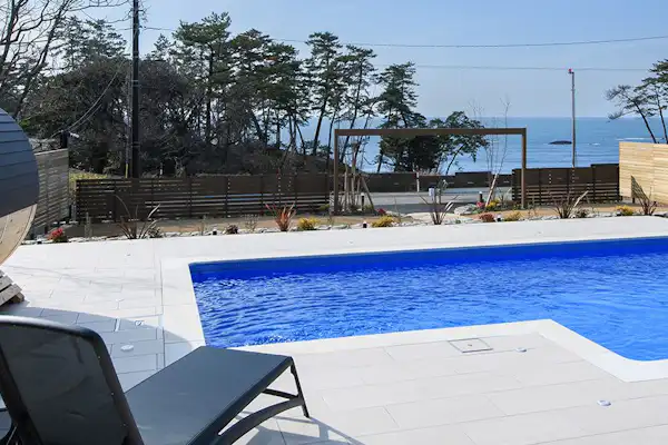 สระว่ายน้ำ