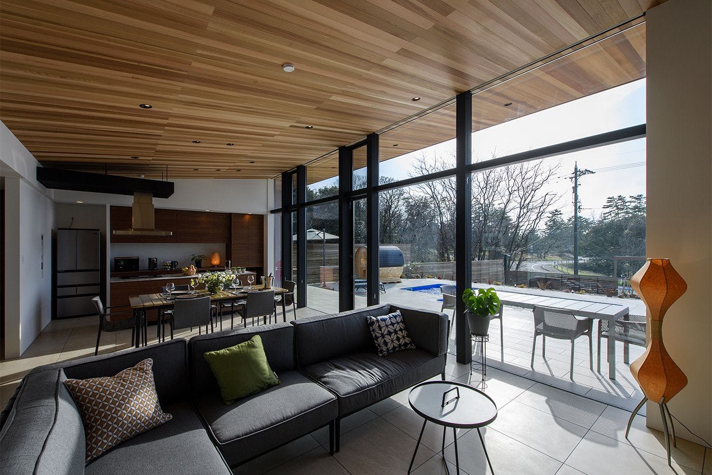 ห้องนั่งเล่นและห้องรับประทานอาหาร